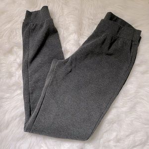 Thick grey joggers size L (most likely a M)